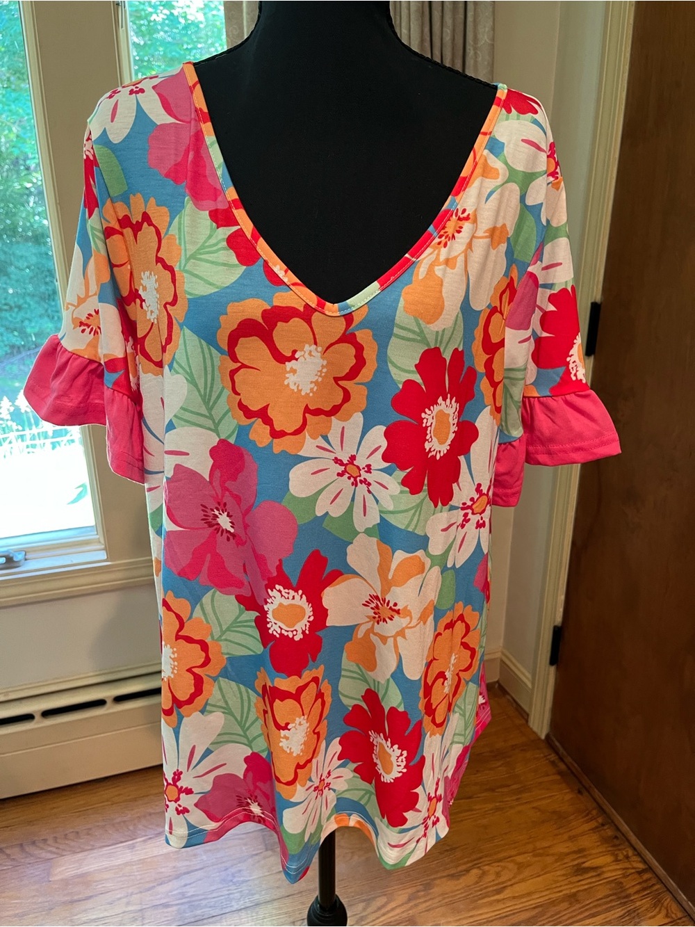 Floral V-Neck Tunic Top in Multi-Color
